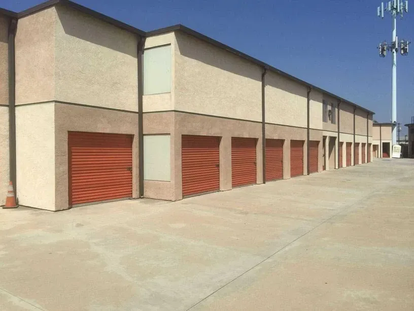 Crenshaw Outdoor Storage Units